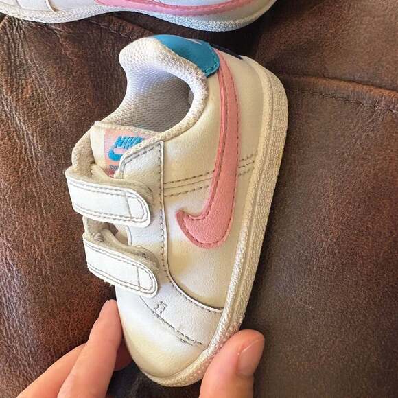 Nike Court Royale (TDV) Toddler Shoes 833537-110 White Pink Blue - Picture 1 of 9